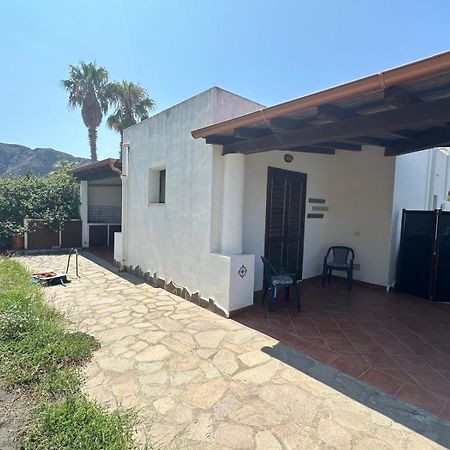 Villa By The Vulcano - 70Mq Plus Large Garden And Patio Exterior foto
